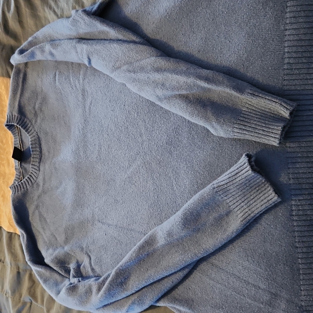 Sweaters-Updated Listing - Picture 5 of 7